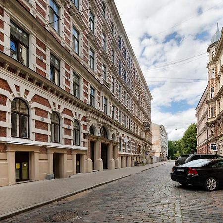 Modern Design Studio Apartment In Riga Center Экстерьер фото
