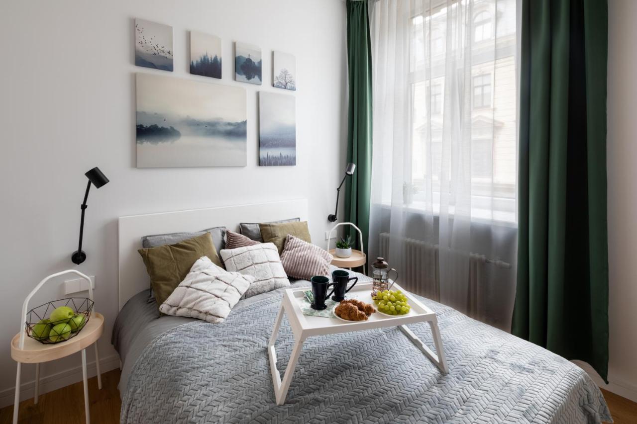 Modern Design Studio Apartment In Riga Center Экстерьер фото