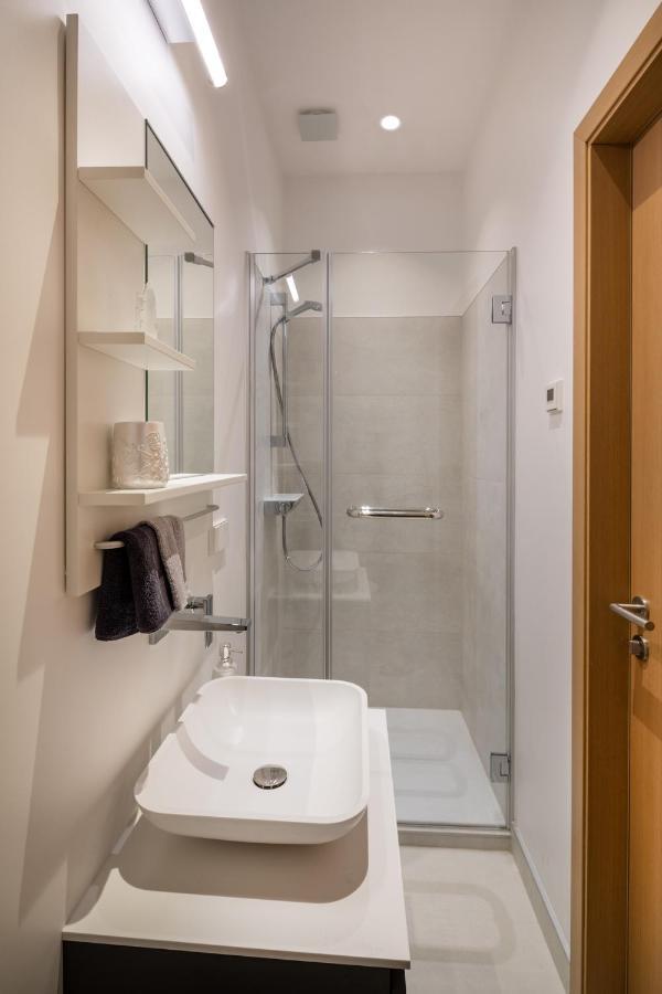 Modern Design Studio Apartment In Riga Center Экстерьер фото