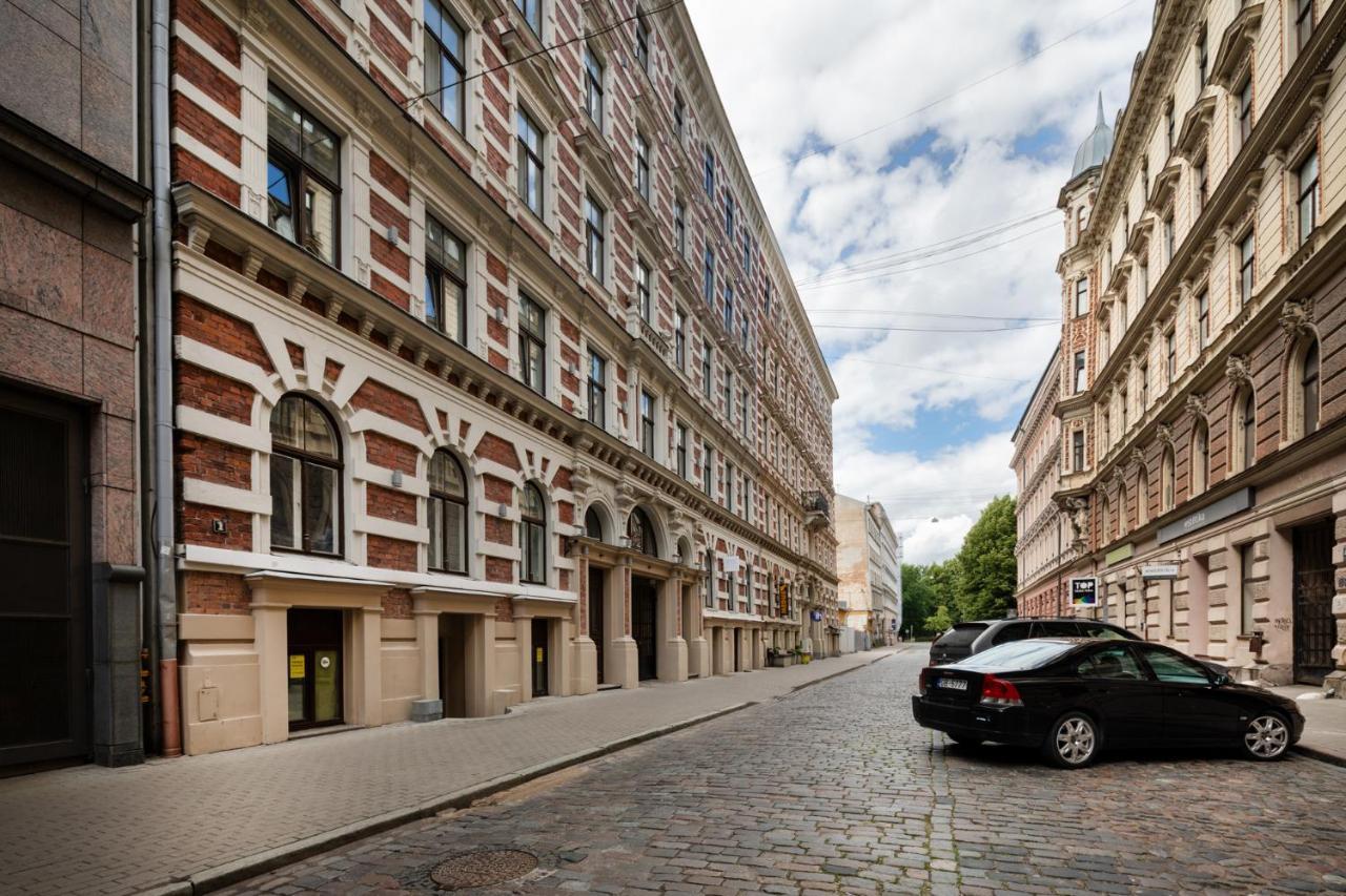 Modern Design Studio Apartment In Riga Center Экстерьер фото