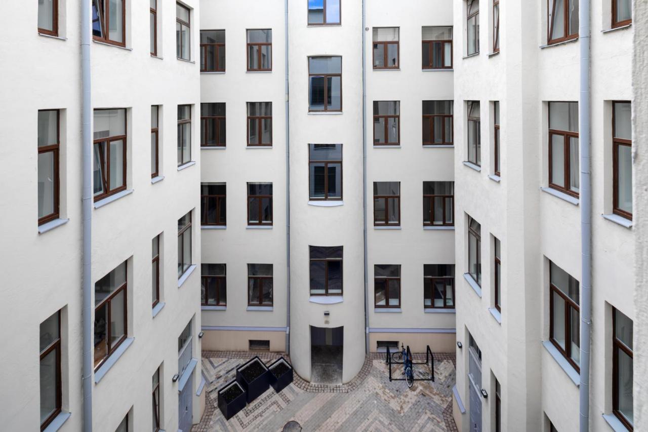 Modern Design Studio Apartment In Riga Center Экстерьер фото